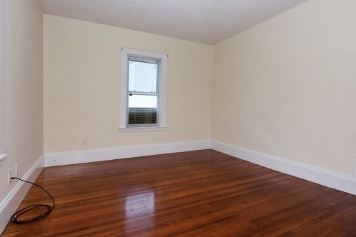 49 Highland Ave, Everett MA 02149-1434 exterior