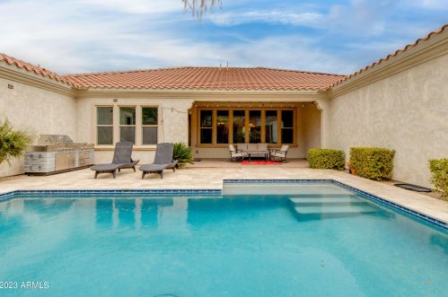 2923 Constance Way, Phoenix AZ 85042-7224 exterior