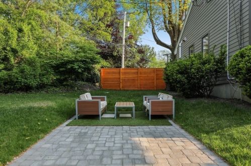 51 Gln Ave, Newton MA 02459-2048 exterior