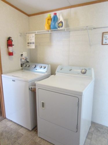 100 Kimberly Ct, Wareham MA 02571-1249 exterior