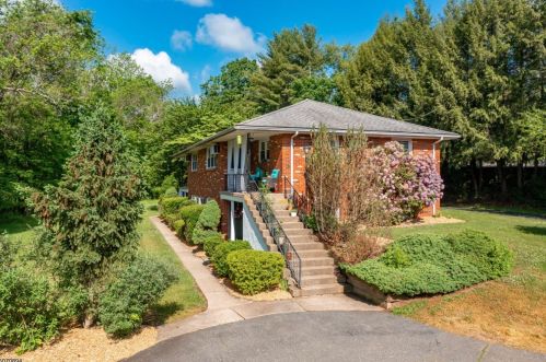 285 Stamets Rd, Milford, NJ 08848-2214