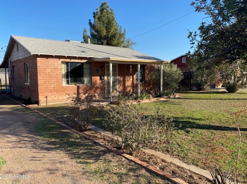 2027 29th St, Phoenix, AZ 85008-2811