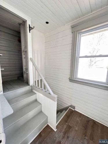 9 Grove St, Kearny NJ  07032-2114 exterior