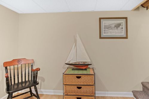 2 Uncle Zlotis Rd, Chatham MA 02633-1595 exterior