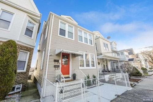 218 Brighton Ave, Kearny, NJ 07032-2177