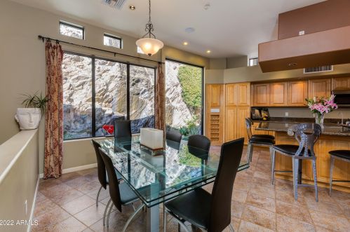 30 Beryl Ave, Phoenix AZ 85020-1536 exterior