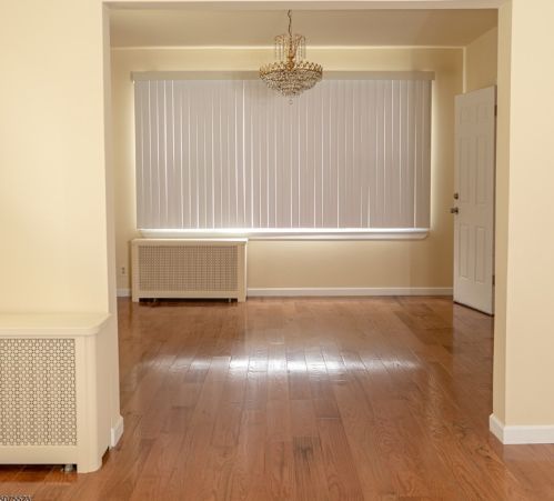 208 Seeley Ave, Kearny NJ  07032-3730 exterior