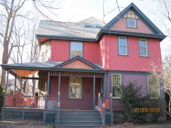 67 Chester St, Newton, MA 02461-1433