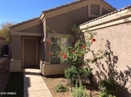 3039 Blackhawk Dr, Phoenix AZ  85050-4753 exterior