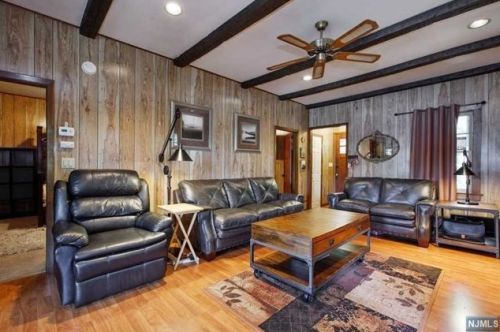 137 Lakeview Ave, Skyline Lakes NJ  07456-2108 exterior