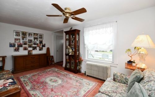 50 Pleasant St, Whitman MA 02382-2118 exterior