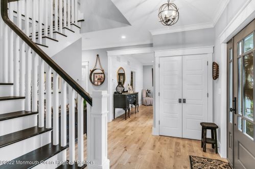 61 Winding Way, Little Silver NJ 07739-1720 exterior