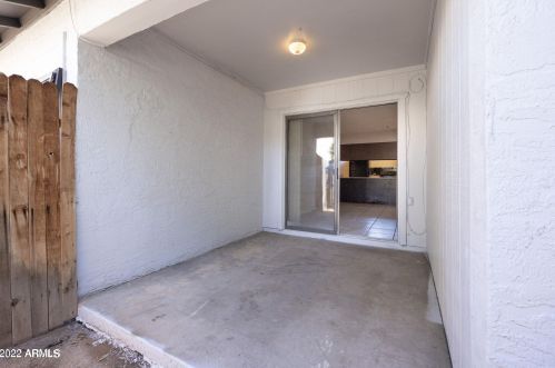 2528 Belmont Ave, Phoenix AZ 85051-6618 exterior