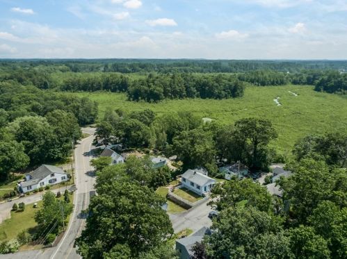 7 Oakhurst Ter, North Reading MA  01864-1132 exterior