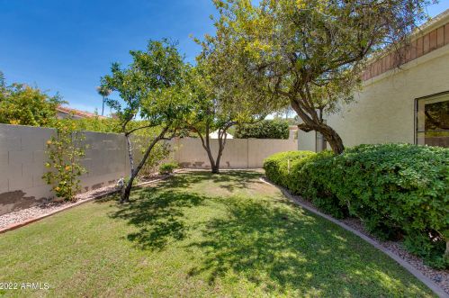 2561 Denton Ln, Phoenix, AZ 85016-3660