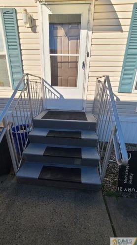 26 Dalbert St, Carteret NJ  07008-1401 exterior