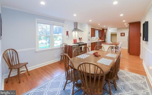 645 Kings Hwy, West Deptford NJ 08096-3129 exterior