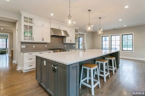 158 Magnolia Ave, Tenafly NJ  07670-1828 exterior