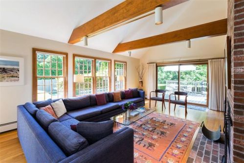 156 Cross St, Chatham MA  02633-2208 exterior