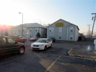 2420 Mckindree Ct, Louisville KY  40211-1189 exterior