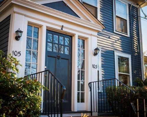 103 High St, Needham, MA 02494-1958