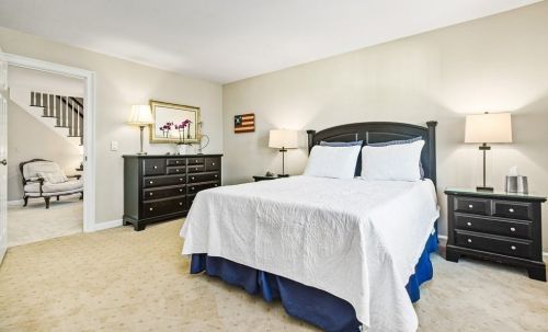 16 Franklin Rodgers Rd, Hingham MA 02043-2664 exterior