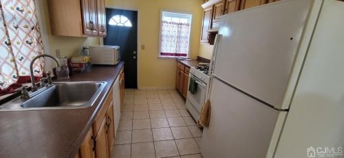 48 Chrome Ave, Carteret NJ  07008-3402 exterior