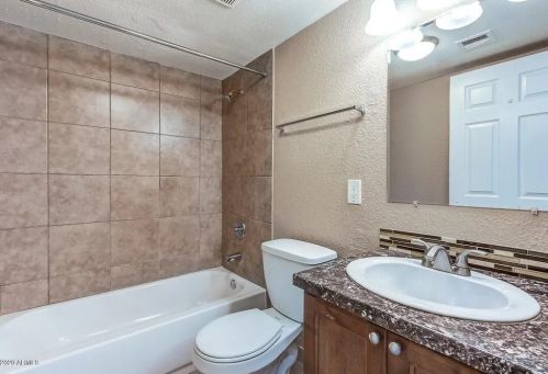 9645 11 Ave, Phoenix AZ 85021-4422 exterior