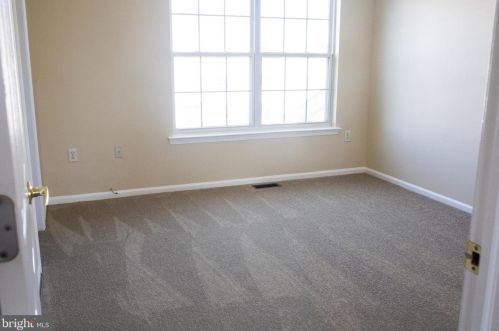 11 Highgrove Ct, West Deptford NJ 08086-3814 exterior