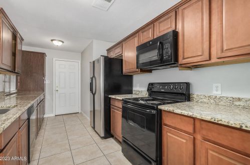 1717 Cocopah St, Phoenix, AZ 85007-4024