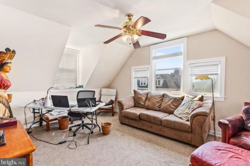 48 Newton Ave, West Deptford NJ 08096-4610 exterior