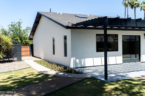 3307 43rd Pl, Phoenix AZ  85018-6422 exterior