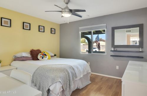 13215 37 Pl, Phoenix AZ 85050-2699 exterior