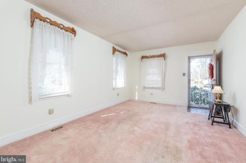 805 Grv Ave, West Deptford NJ exterior