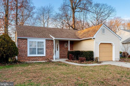 96 Lakebridge Dr, West Deptford NJ 08096-6717 exterior