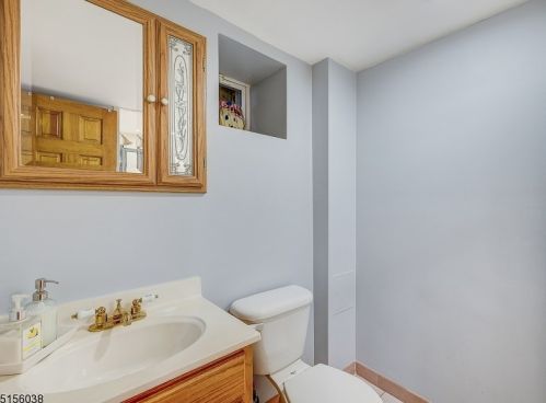 205 Fairway Ave, Belleville NJ 07109-1401 exterior