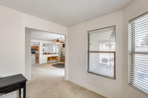 3127 Alta Vista Rd, Phoenix AZ 85041-5211 exterior