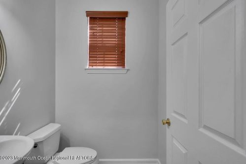 111 Picadilly Dr, Jackson Twp NJ  08527-1290 exterior