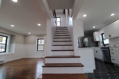 967 Wilbur Ave, Fall River MA  02725-2033 exterior