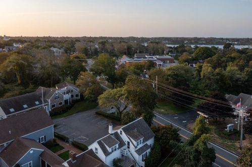 6 Munson Meeting, Chatham MA exterior