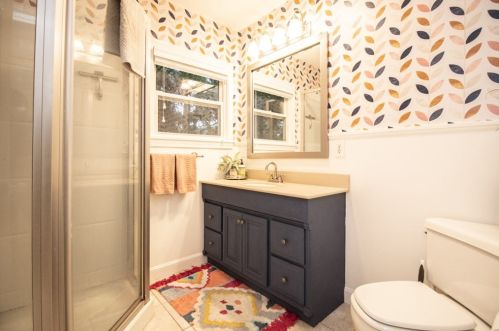 51 East St, South Hadley MA  01075-2115 exterior