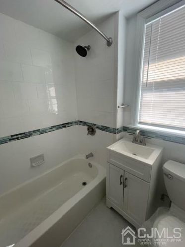 100 Emerson St, Carteret NJ  07008-2612 exterior