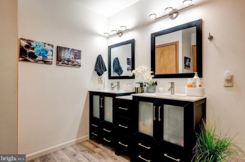 833 Boundary Rd, West Deptford NJ 08096-3614 exterior