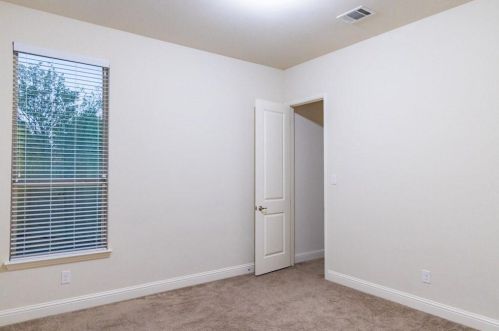 7959 Southfork Bnd, Irving TX 75063-4527 exterior