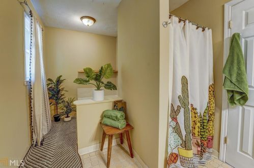 628 Edgewater Cir, Conyers GA 30094-4405 exterior