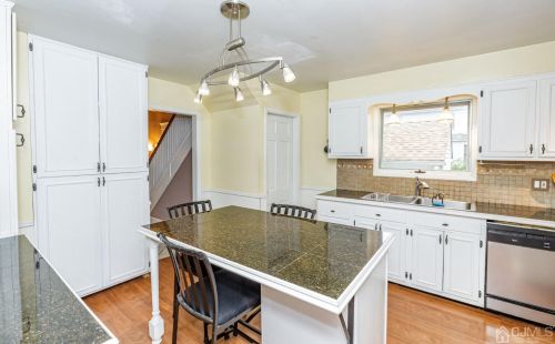 5 Central Ave, Dover NJ 07803-2432 exterior