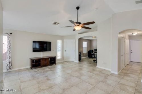 16630 45th St, Phoenix AZ 85050-8560 exterior