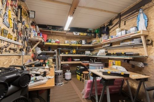 135 Cedar St, New Bedford MA 02740-4312 exterior