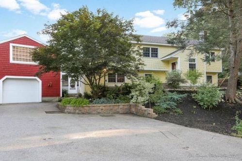 193 Perkins Row, Topsfield MA  01983-1509 exterior