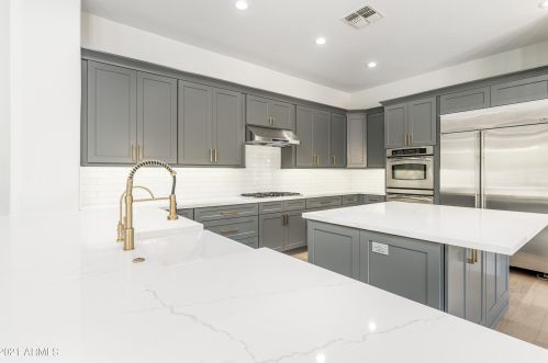 23217 39th Ter, Phoenix AZ  85050-5412 exterior